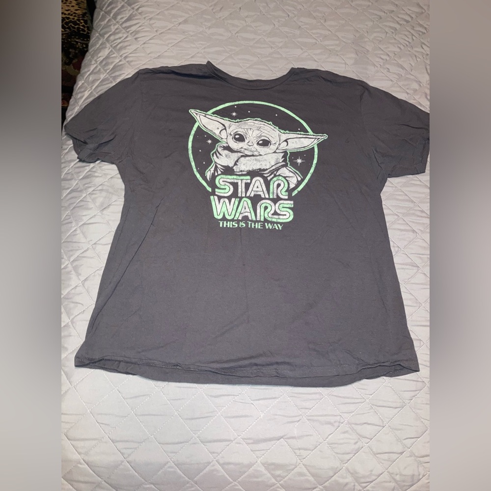 2 Star Wars/Baby Yoda  shirts - Picture 8 of 9